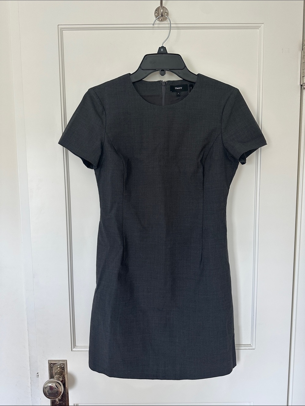 Theory Charcoal Short-Sleeve Sheath Dress “Jatinn”